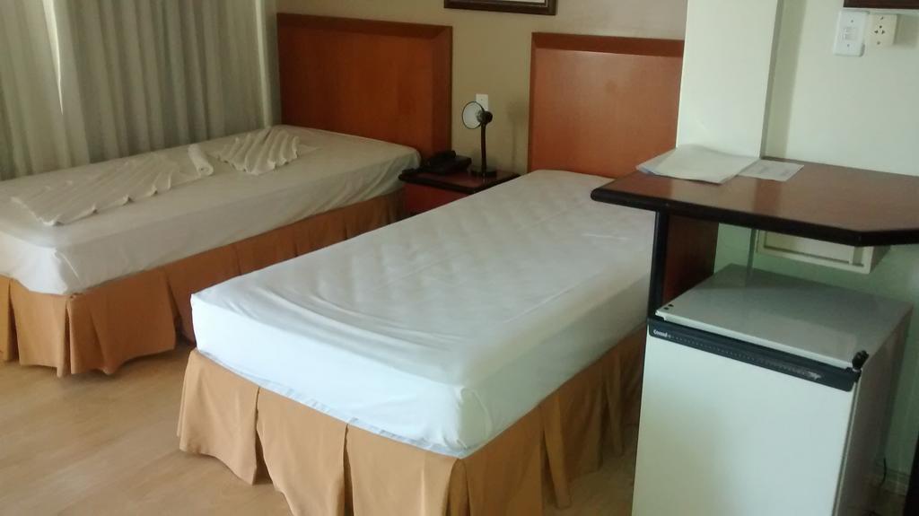 Geneviee Palace Hotel Ponta Grossa  Bilik gambar